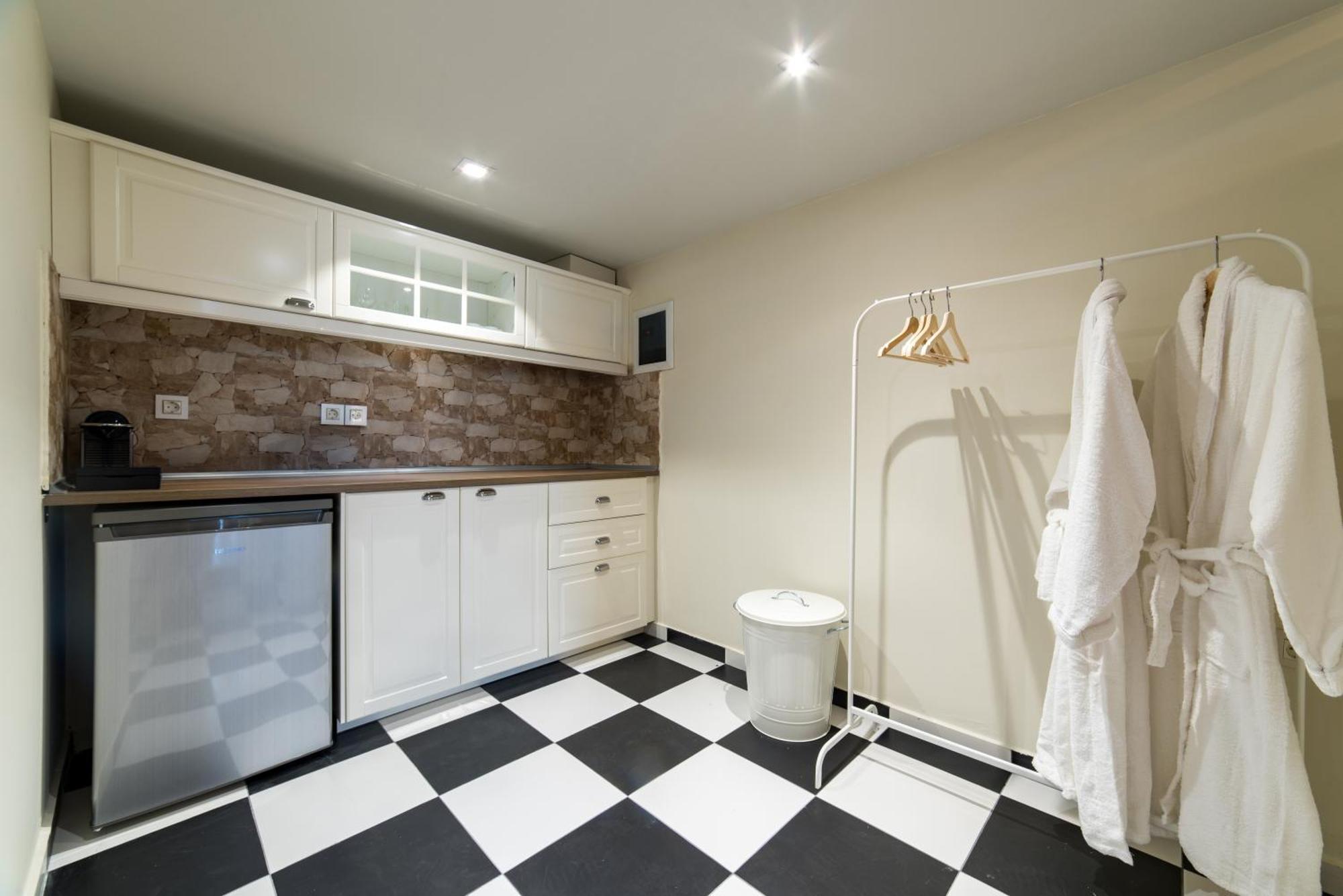 Oinoelia Luxury Suites&Residence Potos Exterior foto