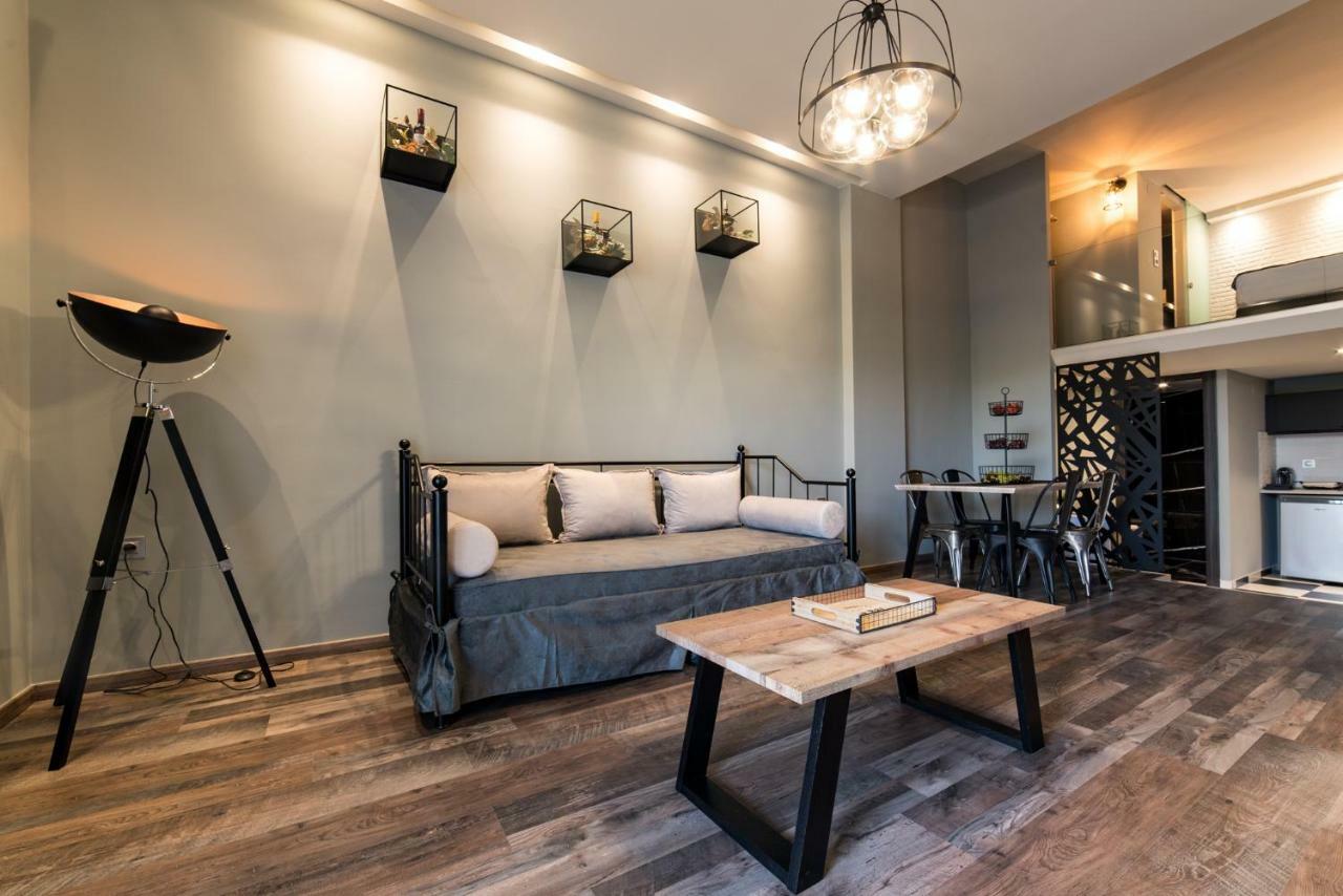 Oinoelia Luxury Suites&Residence Potos Exterior foto