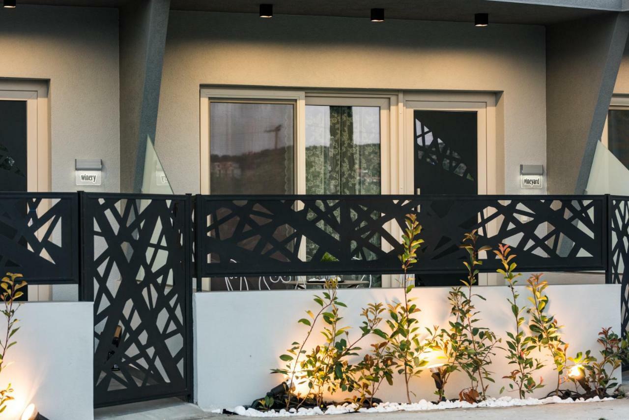 Oinoelia Luxury Suites&Residence Potos Exterior foto