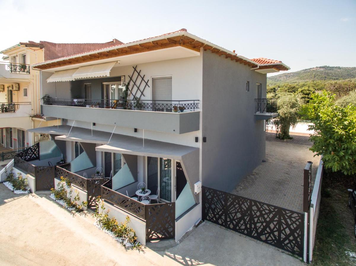 Oinoelia Luxury Suites&Residence Potos Exterior foto